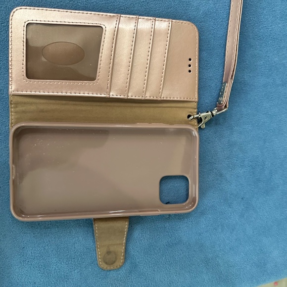 2 /I phone 11 pro , wallet phone cases - Picture 3 of 7